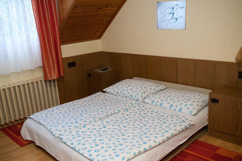 Holp Panzio Hotel Balatonfoldvar Exterior photo