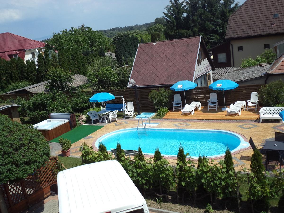 Holp Panzio Hotel Balatonfoldvar Exterior photo